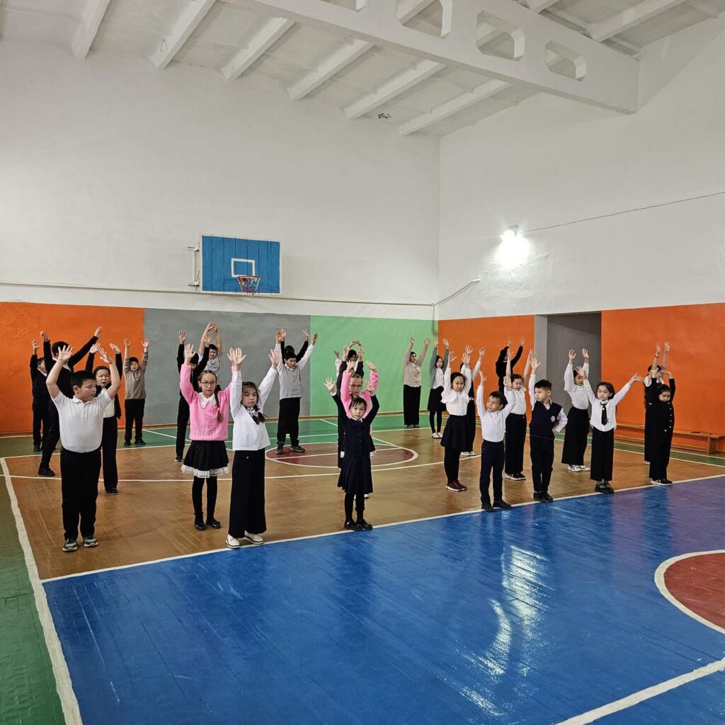 Мектеп оқушыларының қатысуымен «Сергіту сәті» дене жаттығулары өтті. Дене жаттығуы-бұл…